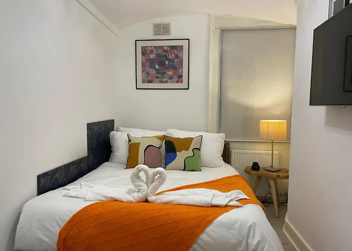 Central Point Apartment