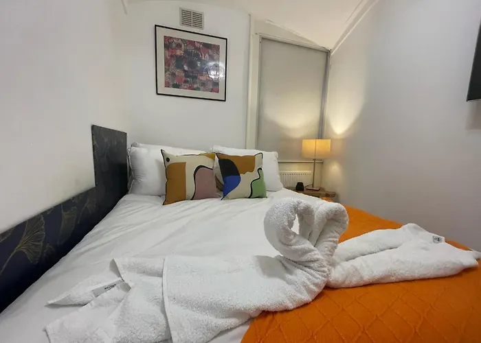 Central Point Apartment